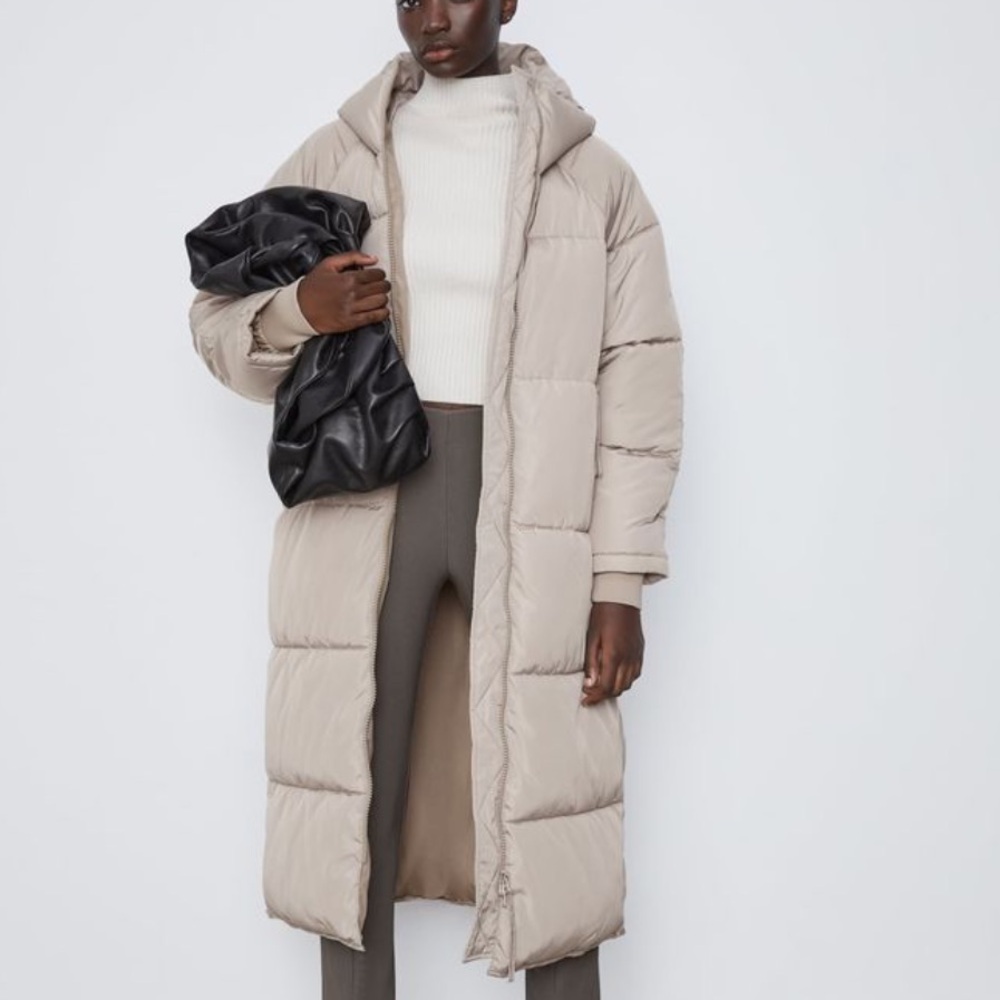 🍁👜🍂Zara Ecru Hooded Puffer Coat. Size: S